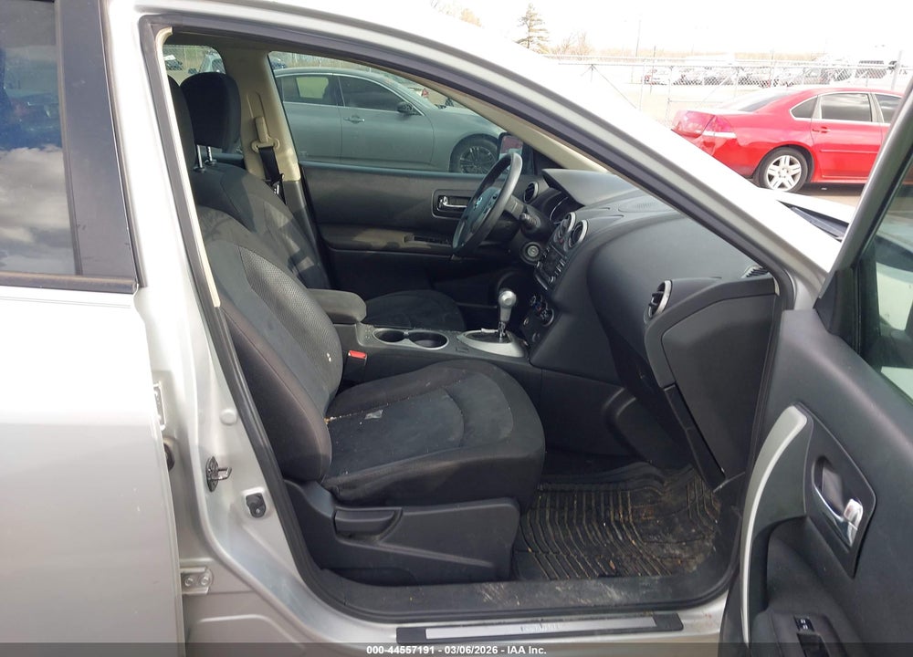 2014 NISSAN ROGUE SELECT S VIN: JN8AS5MT1EW623913