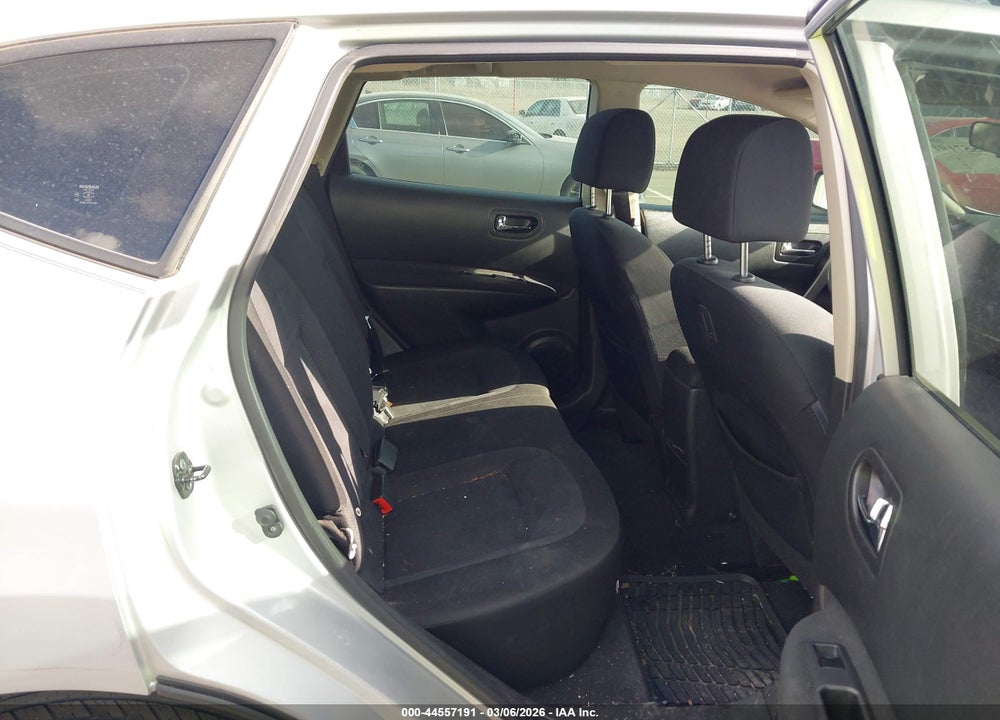 2014 NISSAN ROGUE SELECT S VIN: JN8AS5MT1EW623913