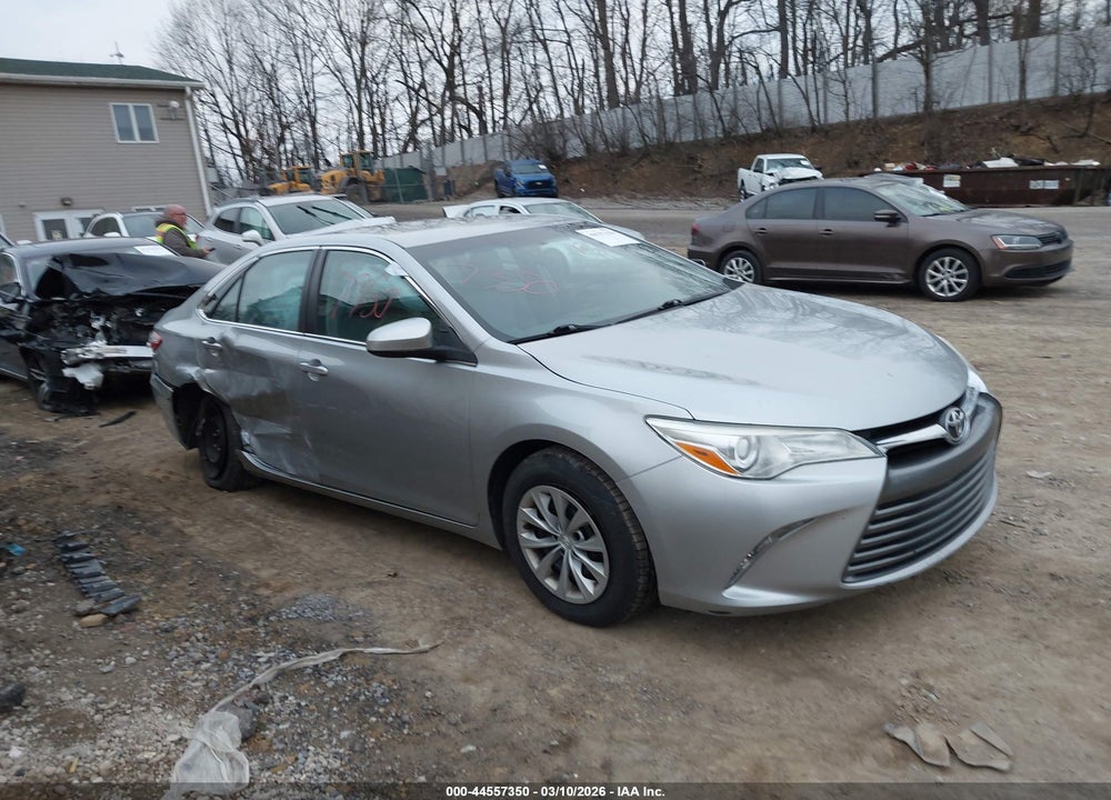 2017 TOYOTA CAMRY LE VIN: 4T1BF1FK2HU454112
