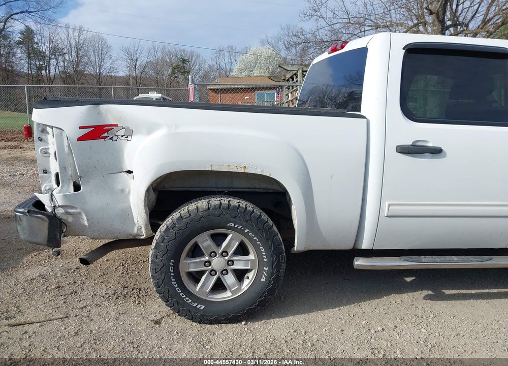 2011 GMC SIERRA 1500 SLE VIN: 3GTP2VE32BG187250