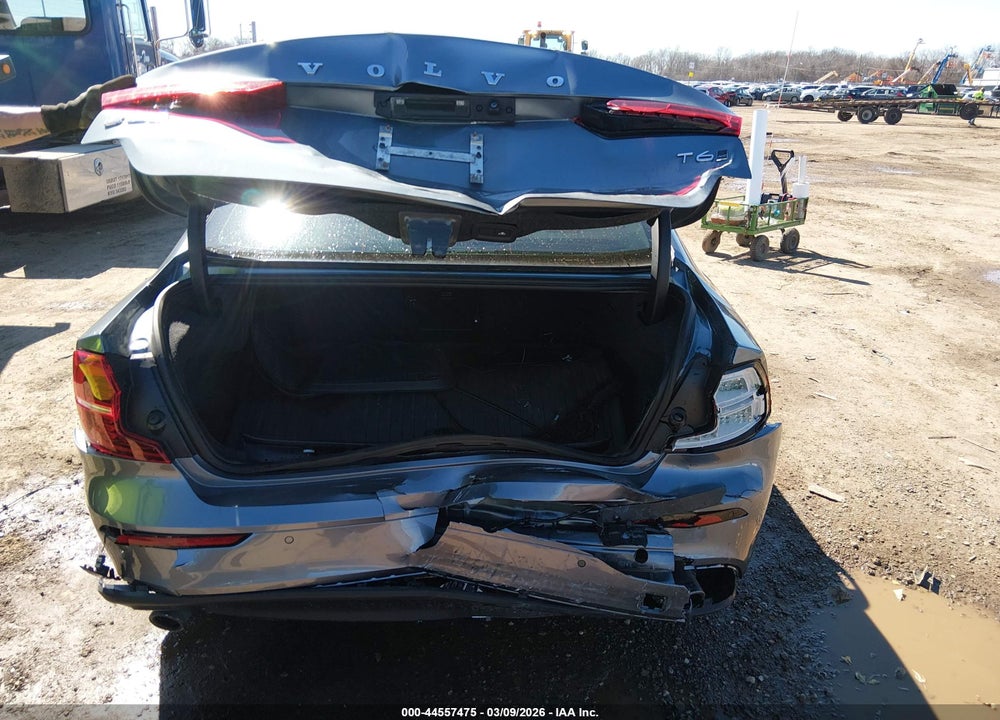 2021 VOLVO S60 T6 MOMENTUM VIN: 7JRA22TK3MG095546