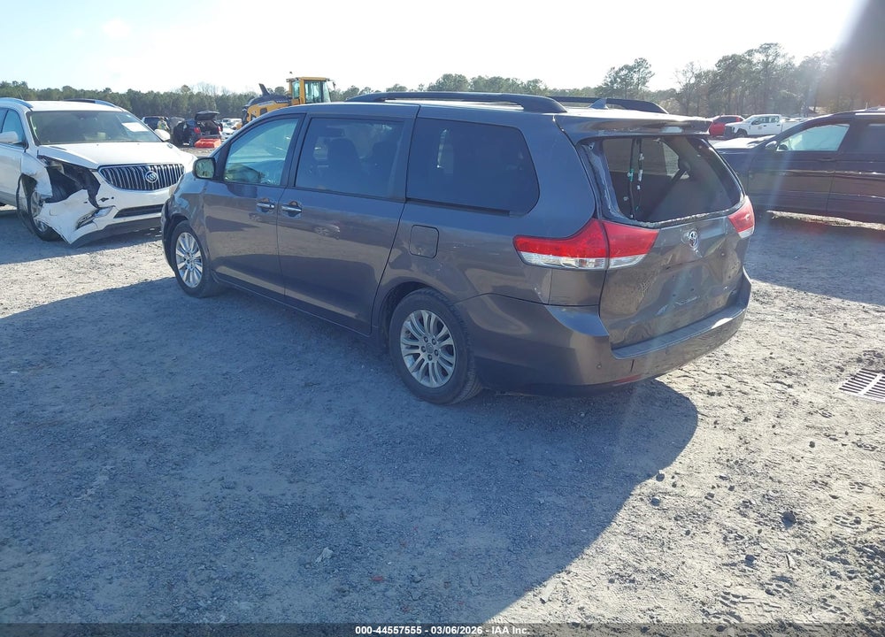 2011 TOYOTA SIENNA LIMITED V6 VIN: 5TDYK3DC2BS003582