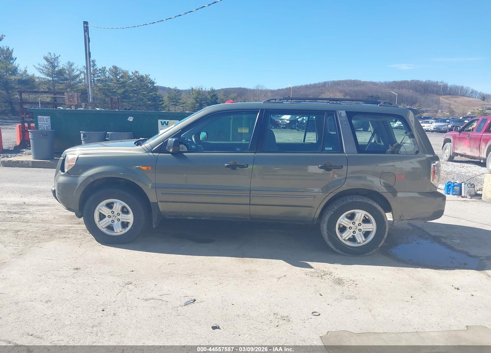 2007 HONDA PILOT LX VIN: 5FNYF18147B010630