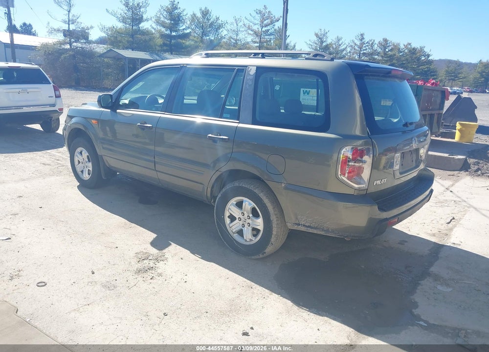 2007 HONDA PILOT LX VIN: 5FNYF18147B010630