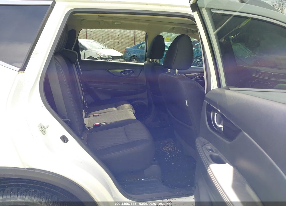 2017 NISSAN ROGUE SV VIN: 5N1AT2MV3HC828465