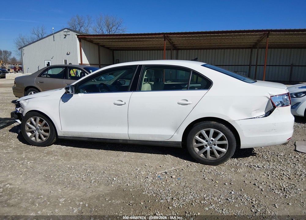 2013 VOLKSWAGEN JETTA 2.5L SE VIN: 3VWDP7AJ6DM438888
