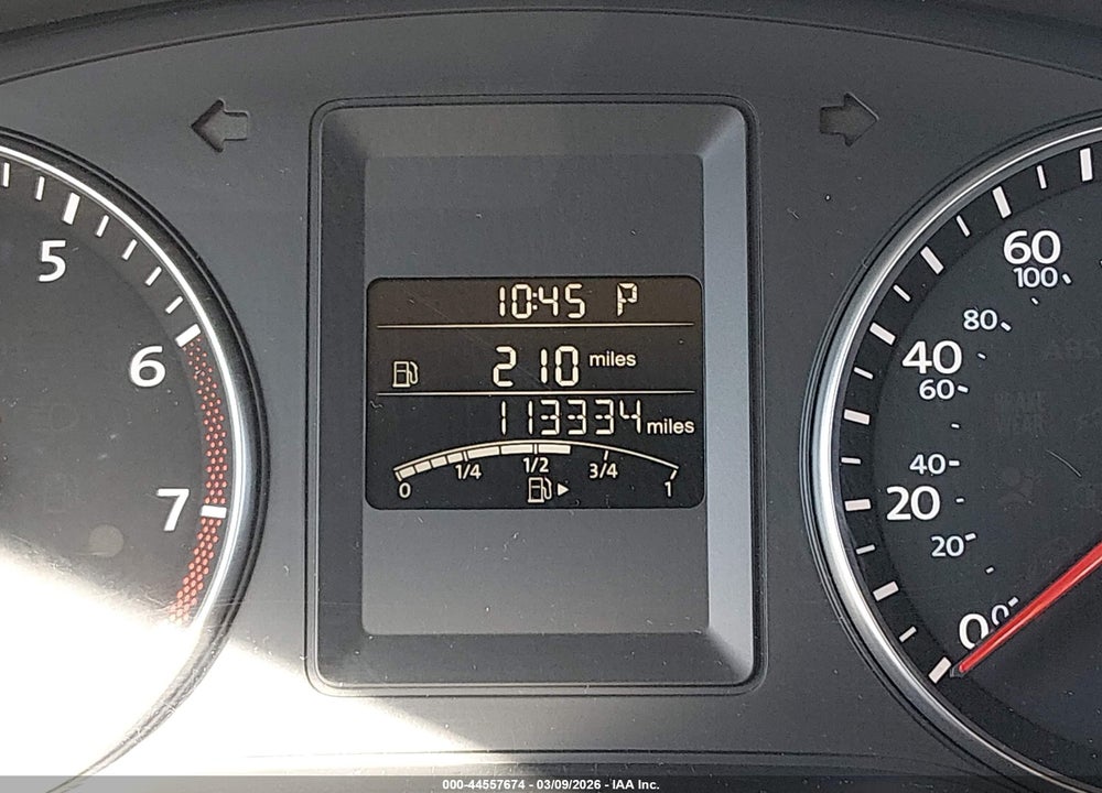 2013 VOLKSWAGEN JETTA 2.5L SE VIN: 3VWDP7AJ6DM438888