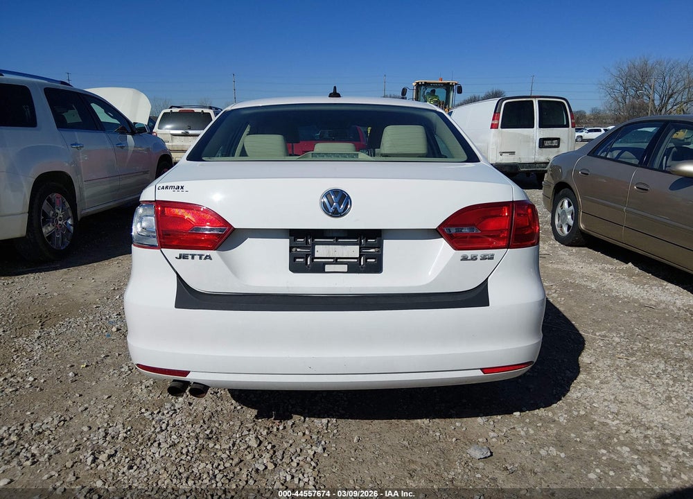 2013 VOLKSWAGEN JETTA 2.5L SE VIN: 3VWDP7AJ6DM438888