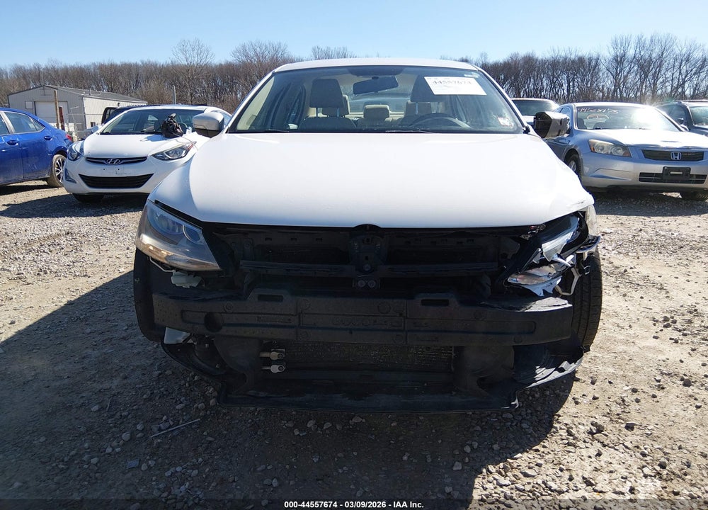 2013 VOLKSWAGEN JETTA 2.5L SE VIN: 3VWDP7AJ6DM438888
