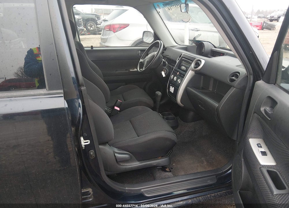 2006 SCION XB VIN: JTLKT324X64052551