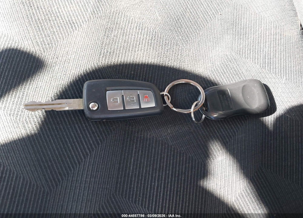 2016 NISSAN ROGUE S VIN: JN8AT2MV1GW149512