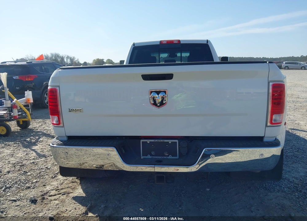 2018 RAM 3500 LAIE  4X2 8' BOX VIN: 3C63RPJL2JG352411
