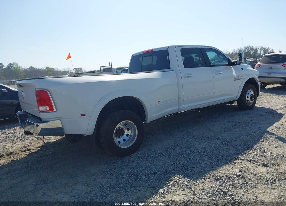 2018 RAM 3500 LAIE  4X2 8' BOX VIN: 3C63RPJL2JG352411