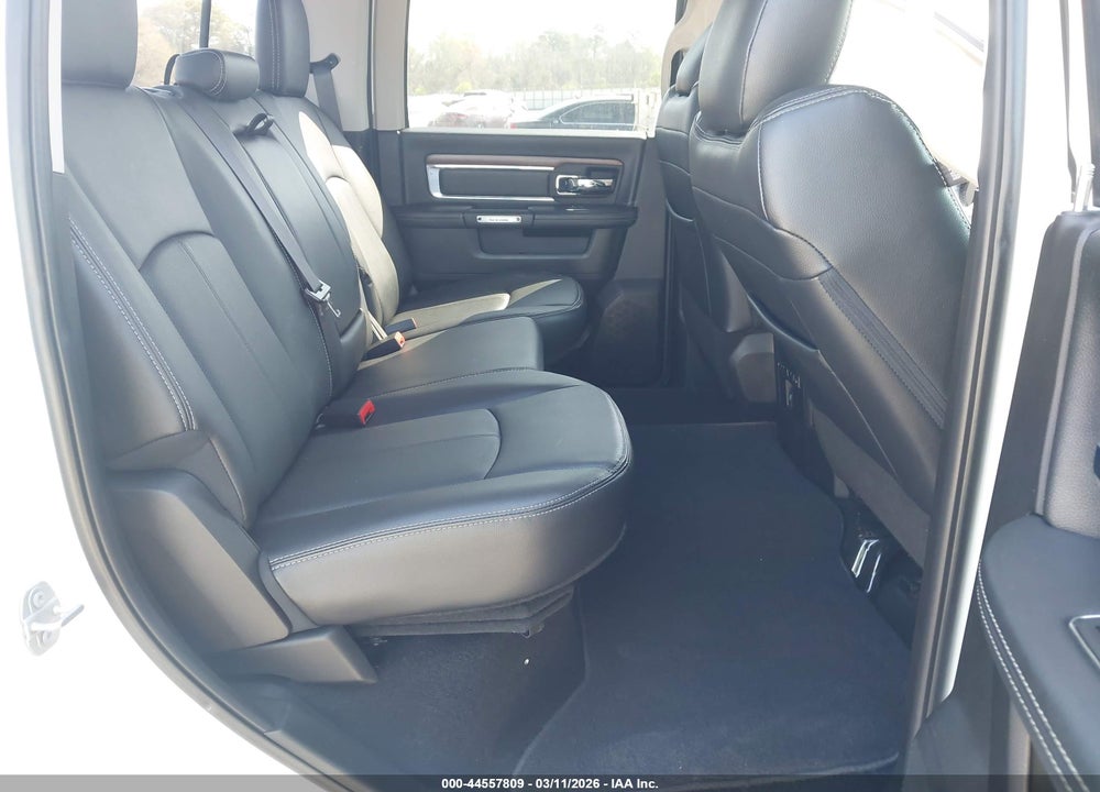 2018 RAM 3500 LAIE  4X2 8' BOX VIN: 3C63RPJL2JG352411