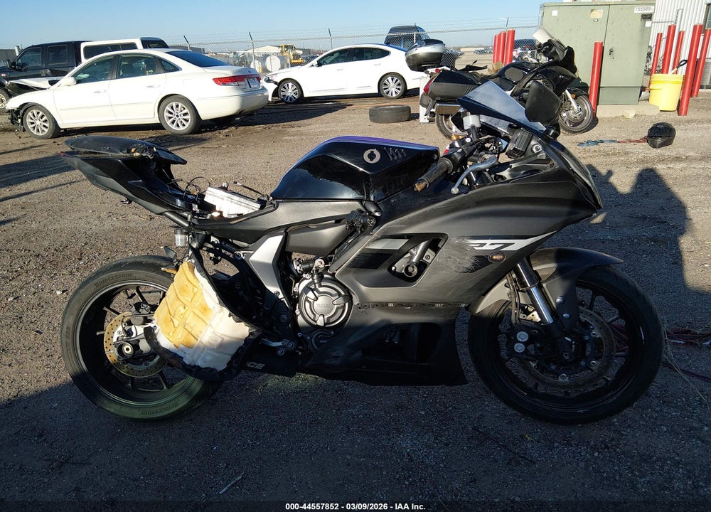 2024 YAMAHA YZFR7 VIN: JYARM38E5RA014203