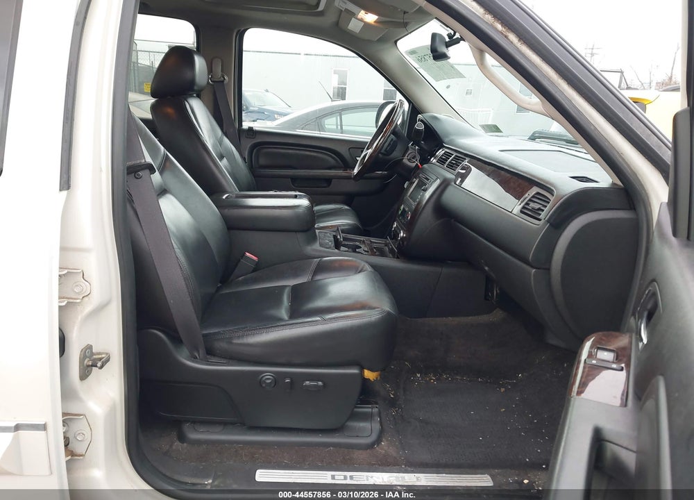 2011 GMC SIERRA 1500 DENALI VIN: 3GTP2XE25BG220227
