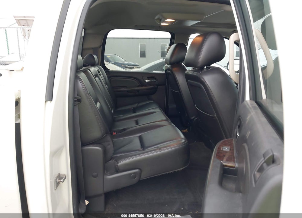 2011 GMC SIERRA 1500 DENALI VIN: 3GTP2XE25BG220227