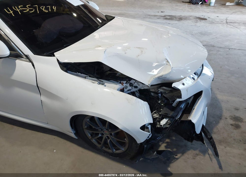 2018 ALFA ROMEO GIULIA AWD VIN: ZARFAEDN3J7576674