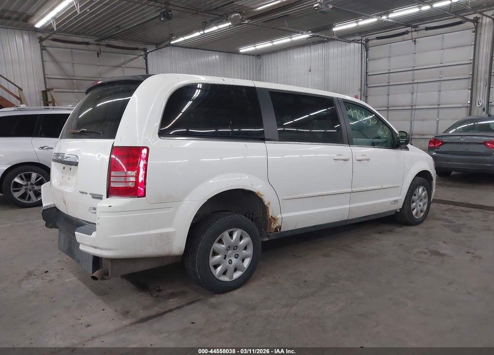 2009 CHRYSLER TOWN & COUNTRY LX VIN: 2A8HR44E39R527144