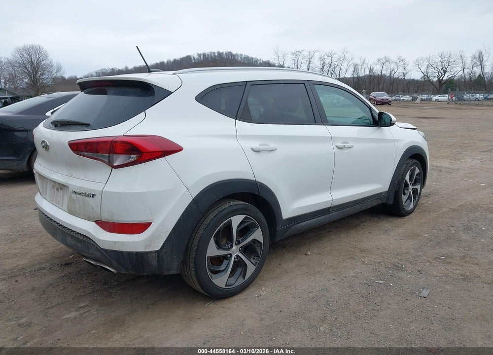 2016 HYUNDAI TUCSON SPORT VIN: KM8J33A25GU075885