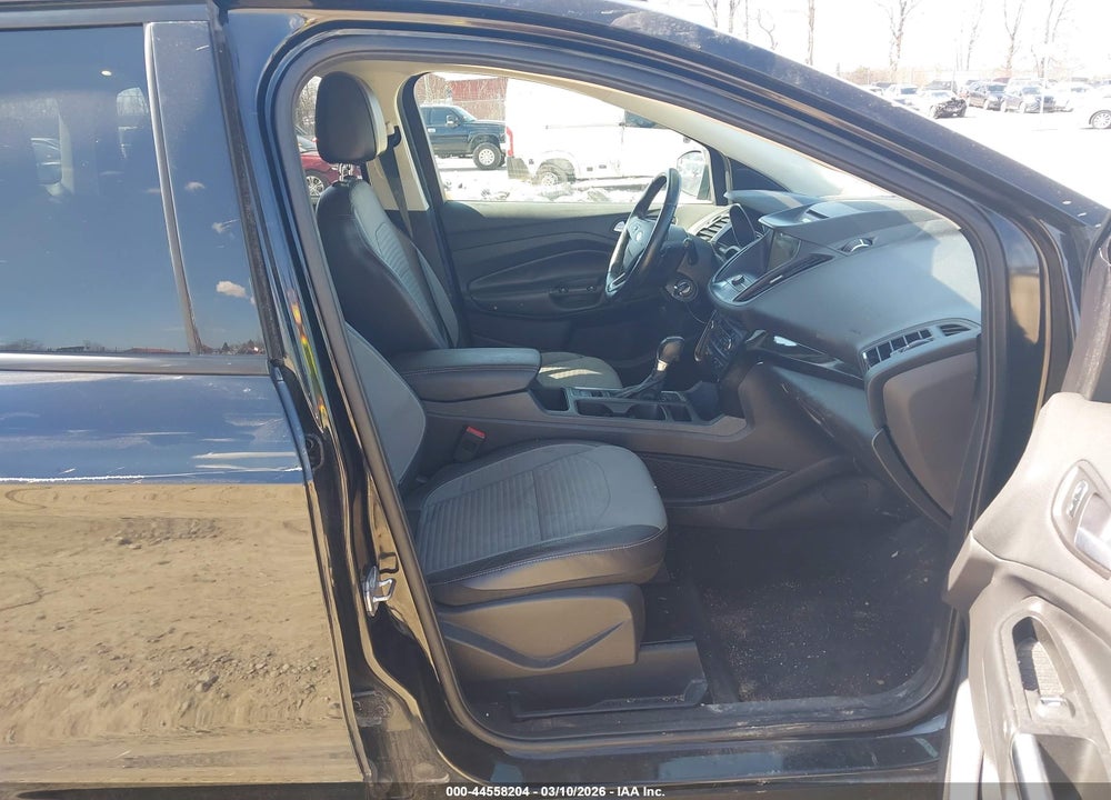 2017 FORD ESCAPE SE VIN: 1FMCU9G98HUC22084