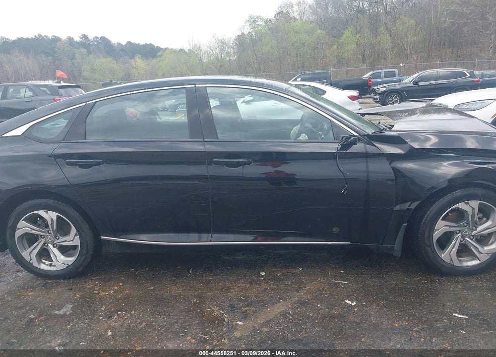 2018 HONDA ACCORD EX VIN: 1HGCV1F49JA099185