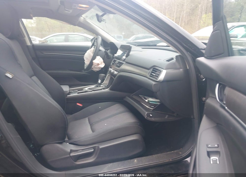 2018 HONDA ACCORD EX VIN: 1HGCV1F49JA099185