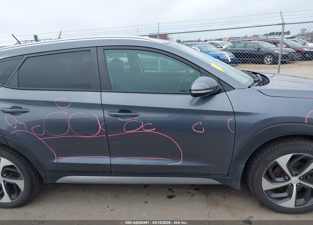2017 HYUNDAI TUCSON SPORT VIN: KM8J3CA22HU358259