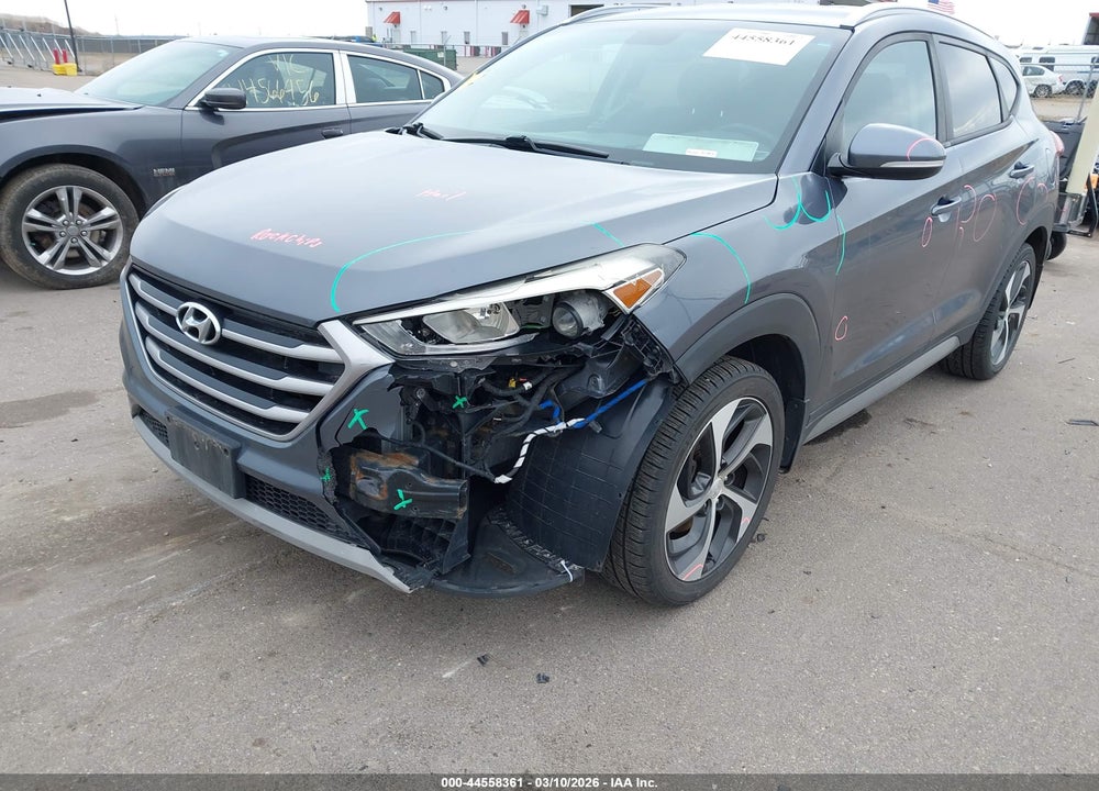 2017 HYUNDAI TUCSON SPORT VIN: KM8J3CA22HU358259