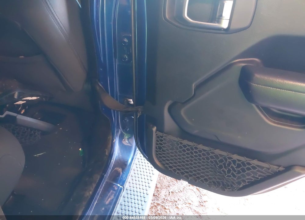 2018 JEEP WRANGLER UNLIMITED SPORT S 4X4 VIN: 1C4HJXDG0JW316397
