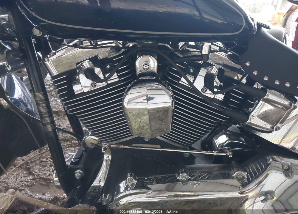 2013 HARLEY-DAVIDSON FLSTC HERITAGE SOFTAIL CLASSIC VIN: 1HD1BWV15DB051229