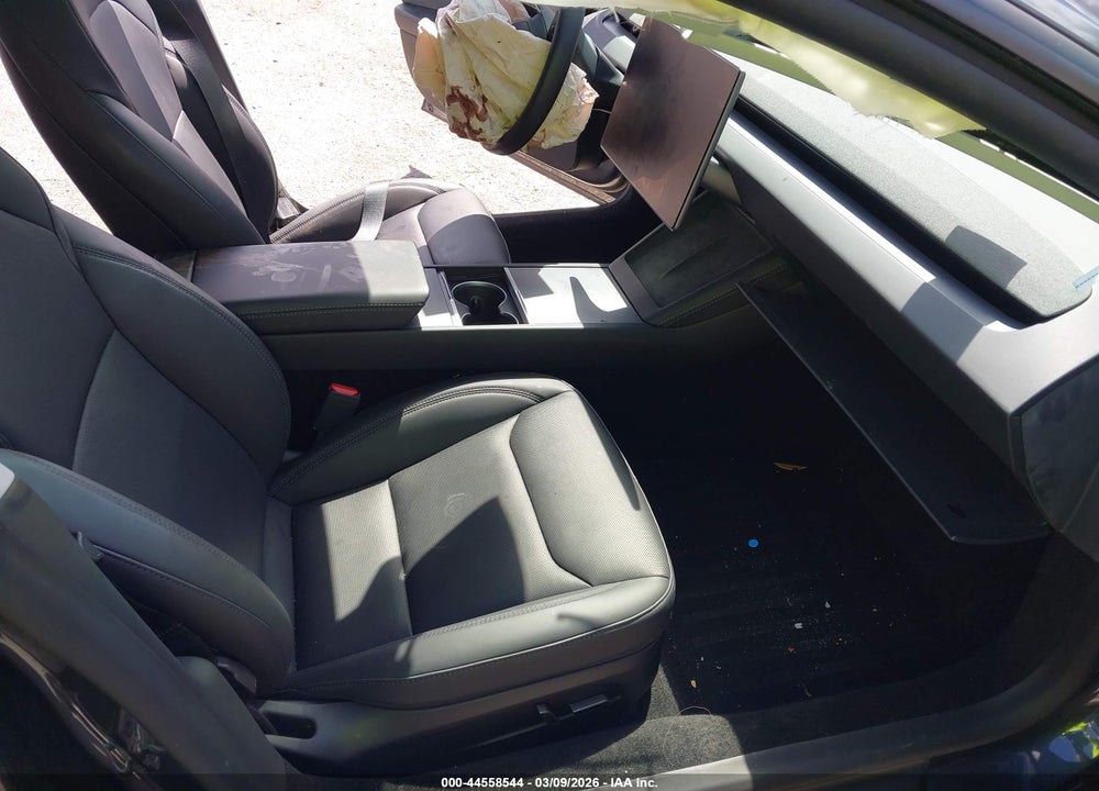 2025 TESLA MODEL 3 LONG RANGE REAR-WHEEL DRIVE/STANDARD REAR-WHEEL DRIVE VIN: 5YJ3E1EA1SF887909