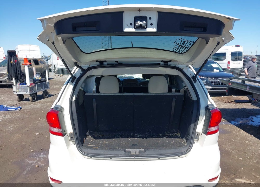 2018 DODGE JOURNEY SXT VIN: 3C4PDCBB1JT172528