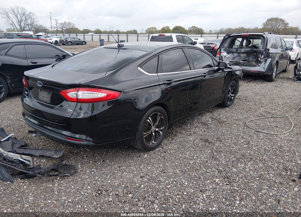 2015 FORD FUSION SE VIN: 3FA6P0H7XFR161803