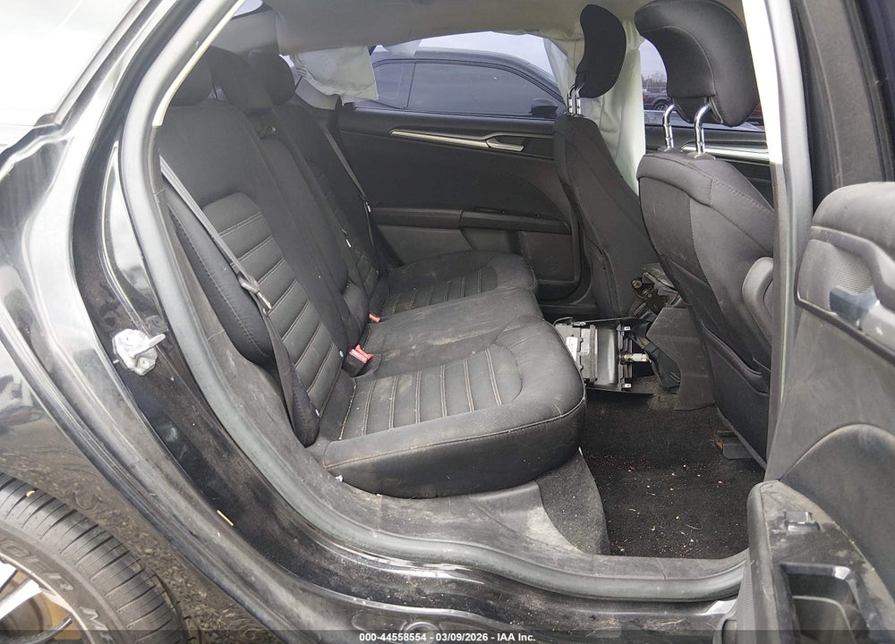 2015 FORD FUSION SE VIN: 3FA6P0H7XFR161803