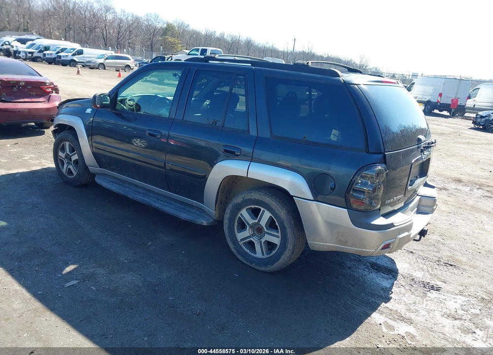 2005 CHEVROLET TRAILBLAZER LT VIN: 1GNDT13S152223324