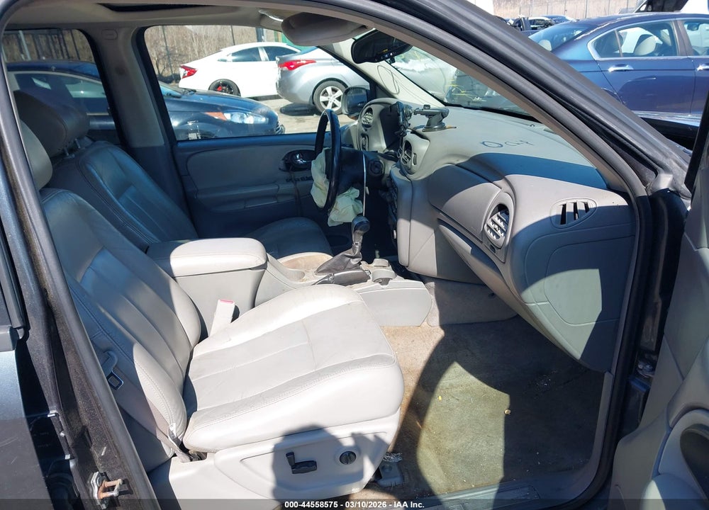 2005 CHEVROLET TRAILBLAZER LT VIN: 1GNDT13S152223324