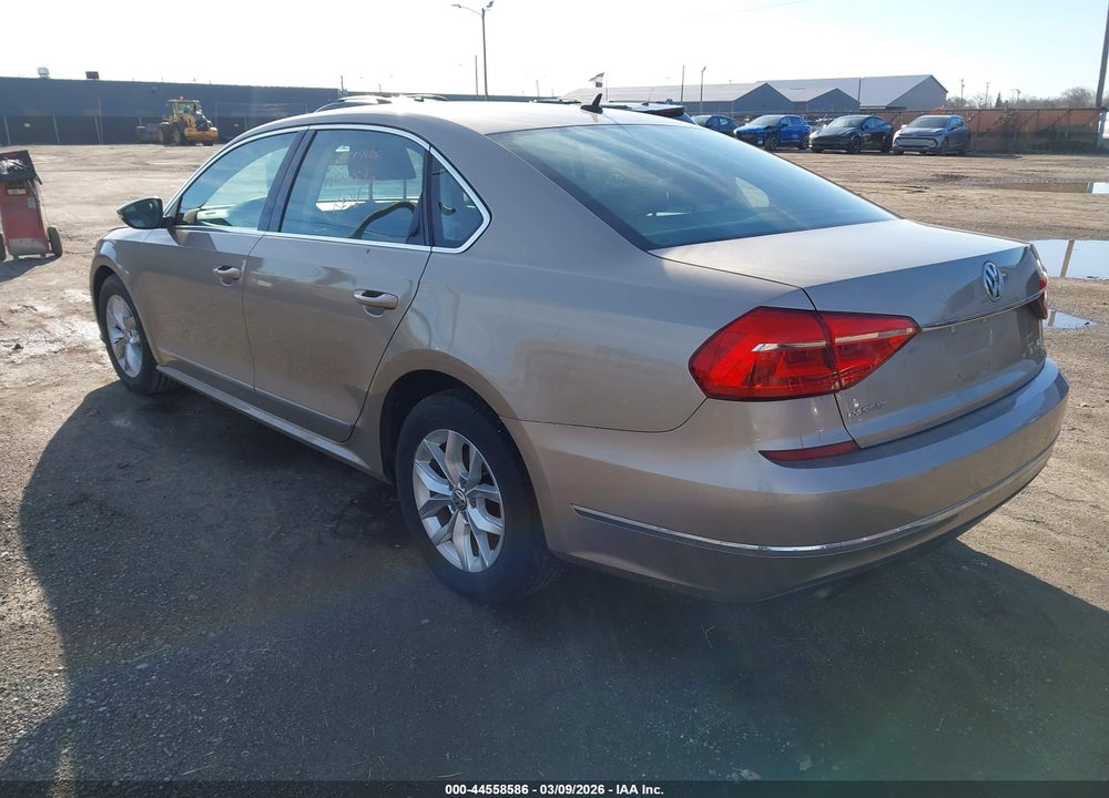 2016 VOLKSWAGEN PASSAT 1.8T S VIN: 1VWAT7A30GC011180