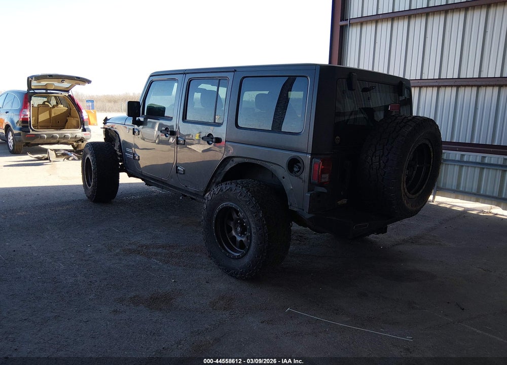 2016 JEEP WRANGLER UNLIMITED SPORT VIN: 1C4BJWDG1GL335759
