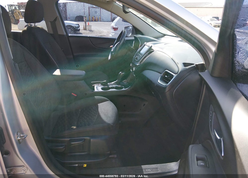 2018 CHEVROLET EQUINOX LT VIN: 2GNAXJEVXJ6181943