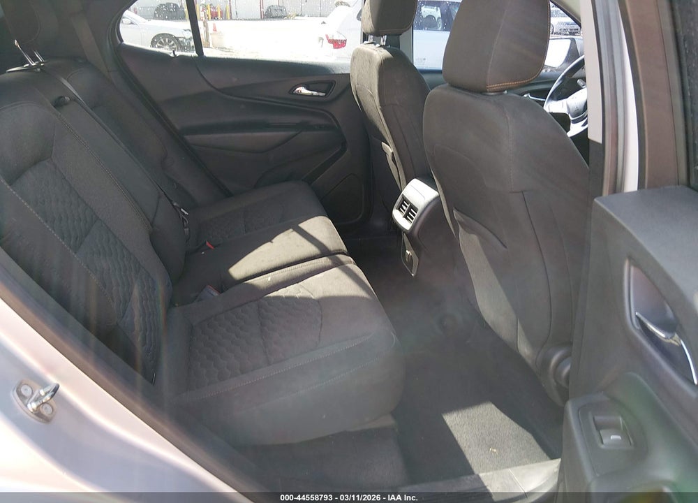 2018 CHEVROLET EQUINOX LT VIN: 2GNAXJEVXJ6181943