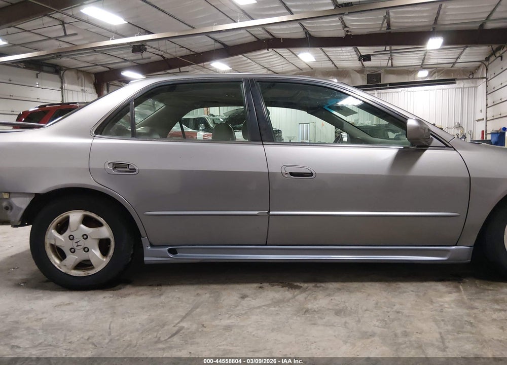 2000 HONDA ACCORD 2.3 EX VIN: JHMCG5562YC036347