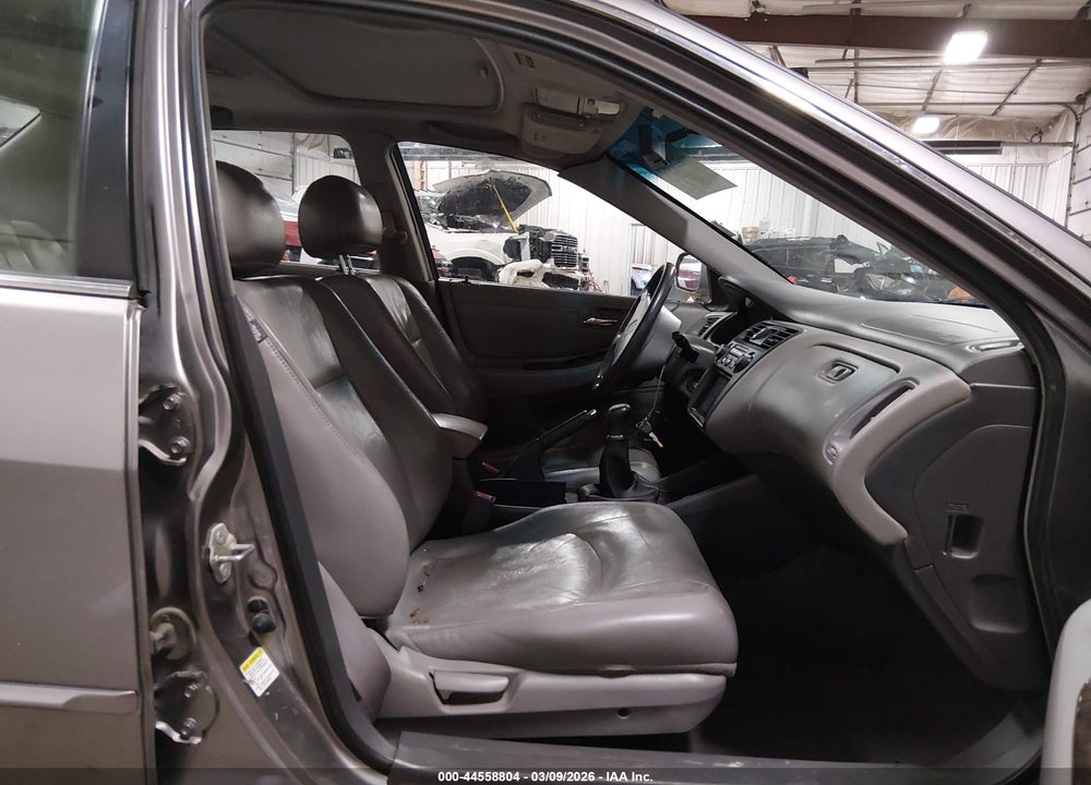 2000 HONDA ACCORD 2.3 EX VIN: JHMCG5562YC036347
