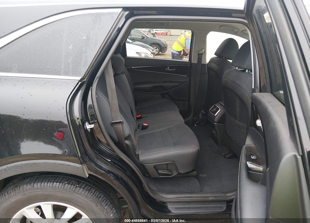 2019 KIA SORENTO 2.4L L VIN: 5XYPG4A32KG567530