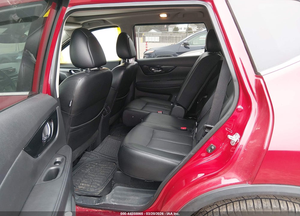 2017 NISSAN ROGUE SL VIN: 5N1AT2MV2HC779890