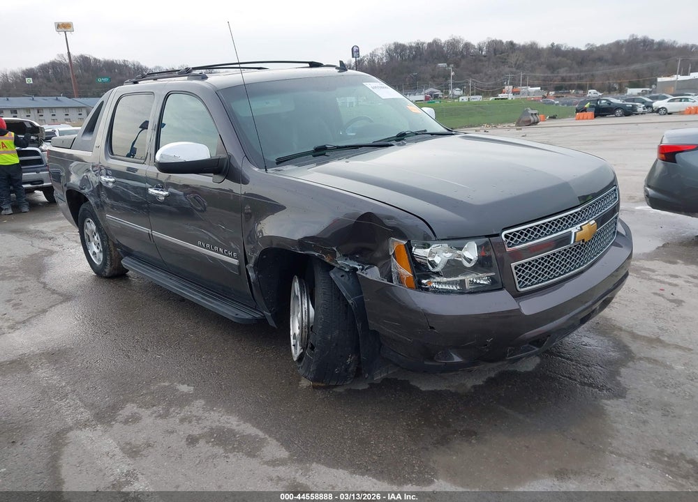 2011 CHEVROLET AVALANCHE 1500 LTZ VIN: 3GNTKGE35BG111930