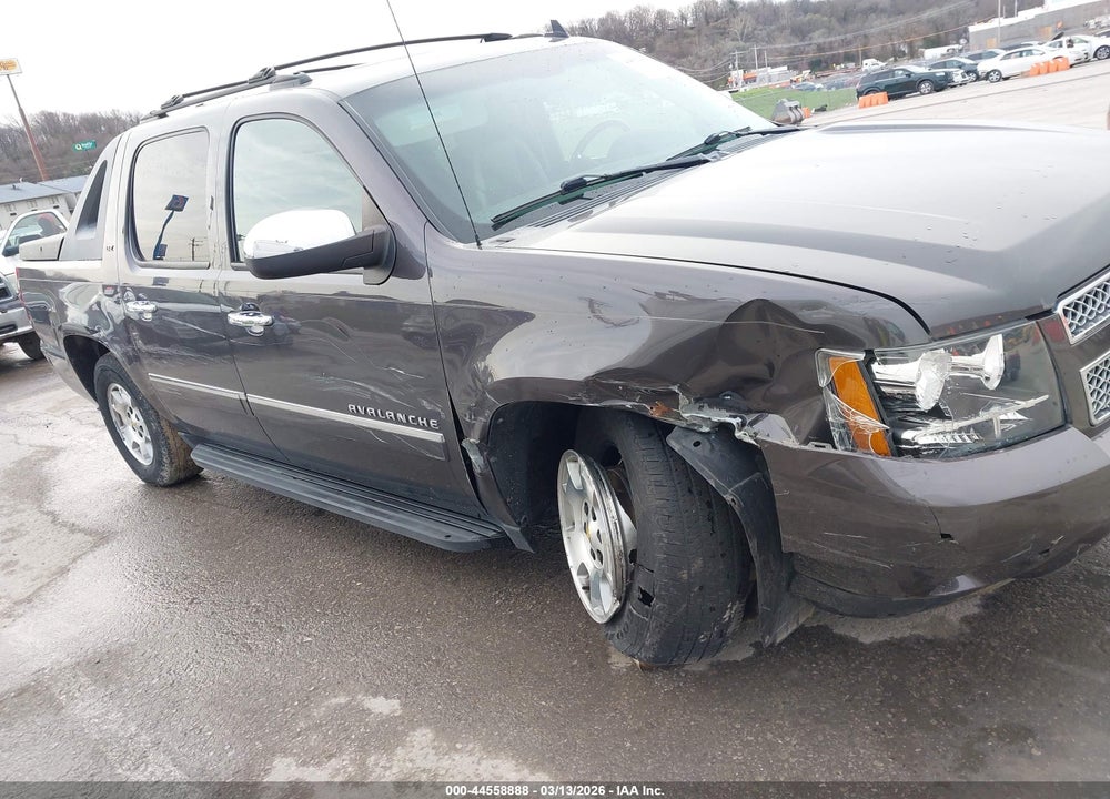 2011 CHEVROLET AVALANCHE 1500 LTZ VIN: 3GNTKGE35BG111930