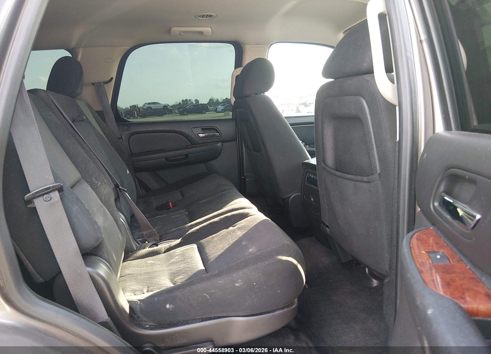 2013 CHEVROLET TAHOE LS VIN: 1GNSCAE01DR354410