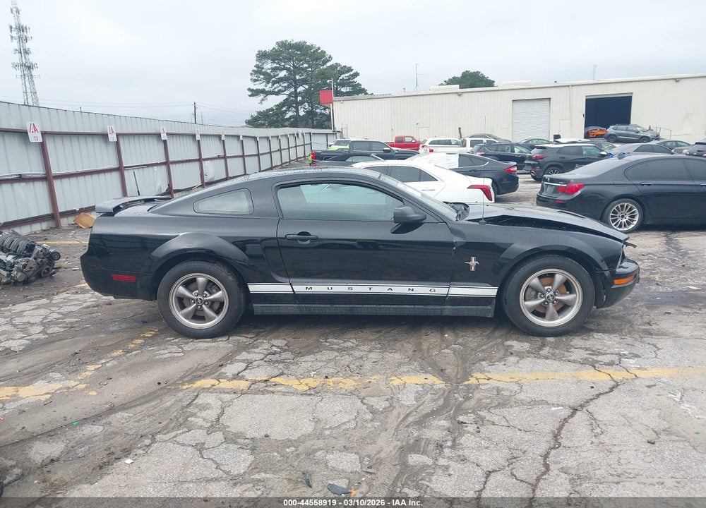 2006 FORD MUSTANG V6 VIN: 1ZVFT80N365132819