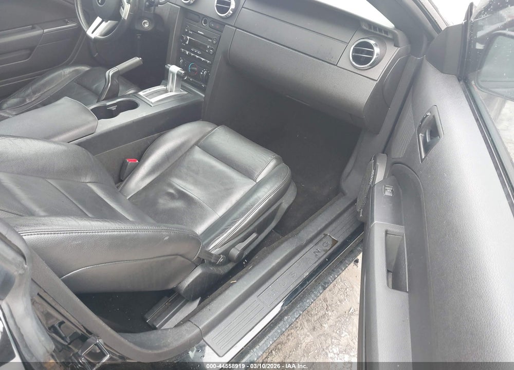 2006 FORD MUSTANG V6 VIN: 1ZVFT80N365132819